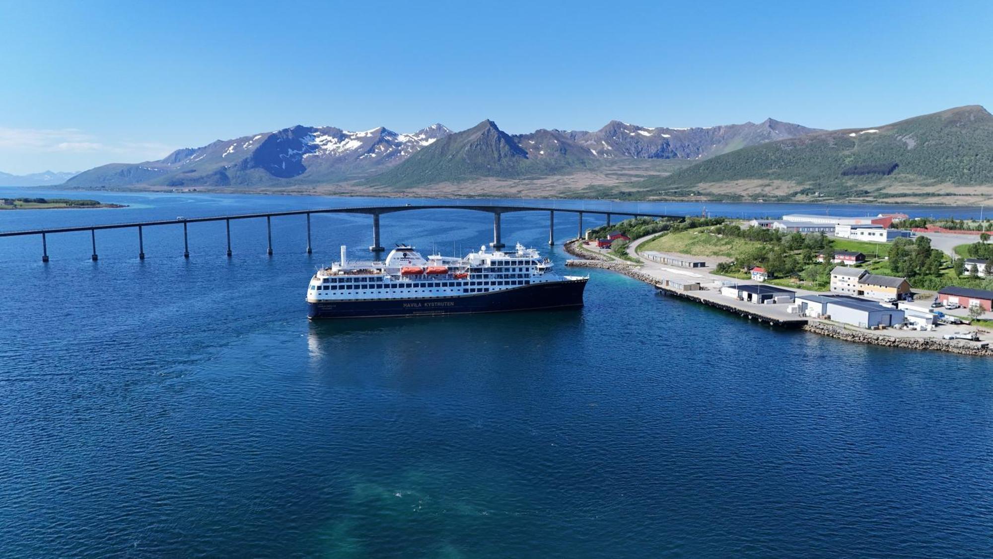 Risoyhamn Kafe Hotel Eksteriør billede